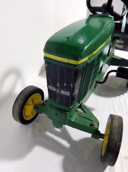 John Deere Pedal Tractor