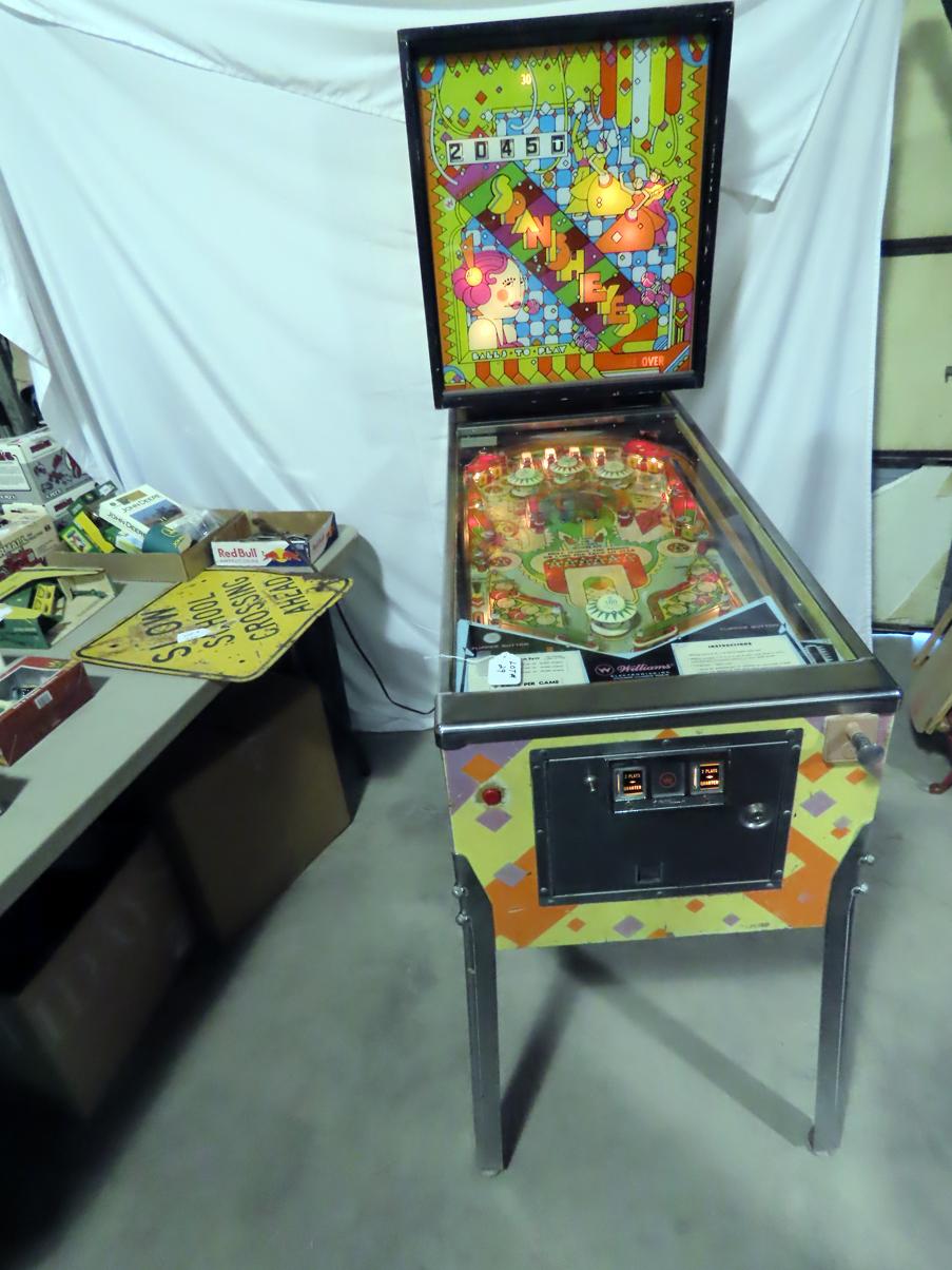 Williams Electric Pinball Machine