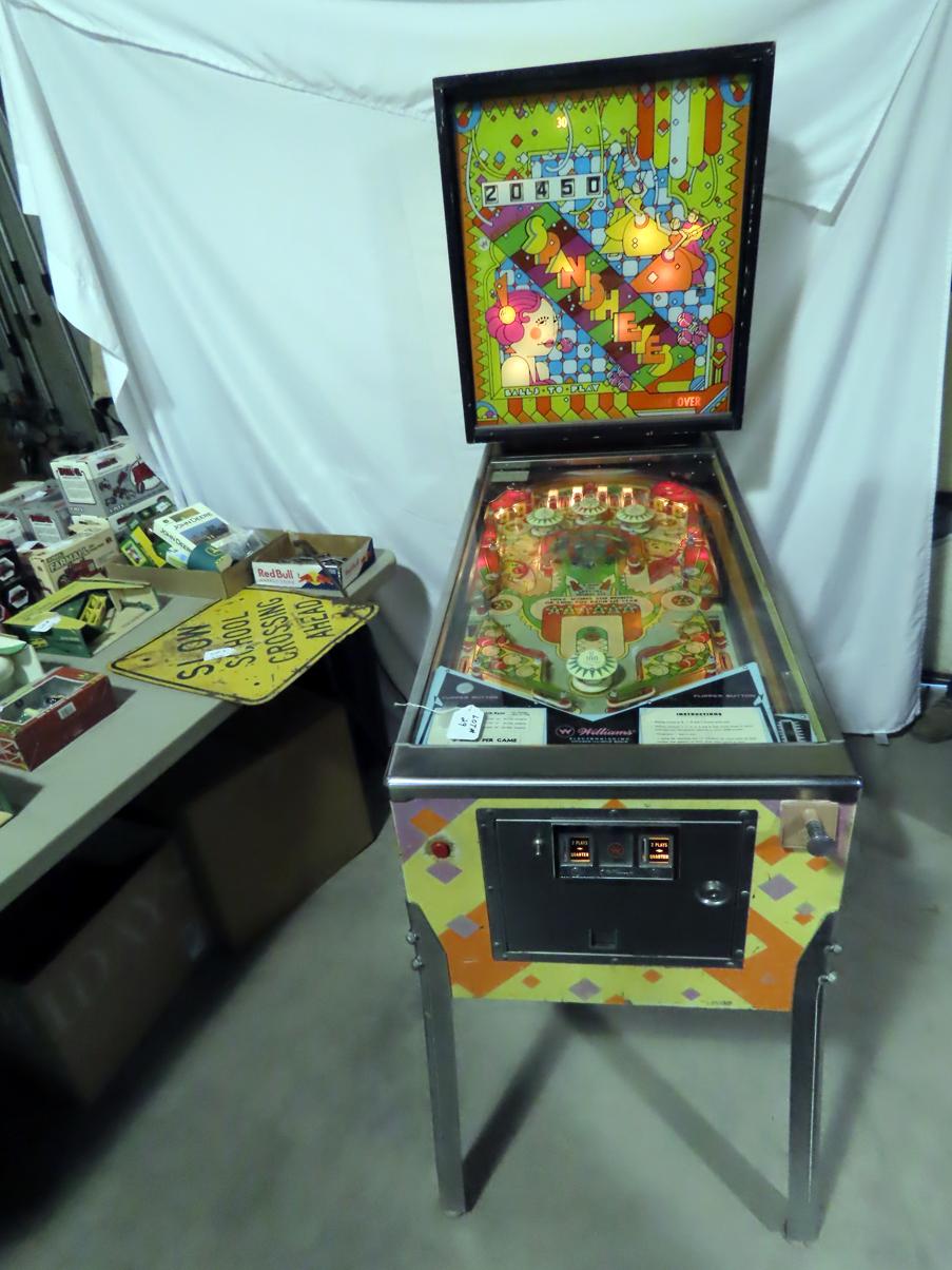 Williams Electric Pinball Machine