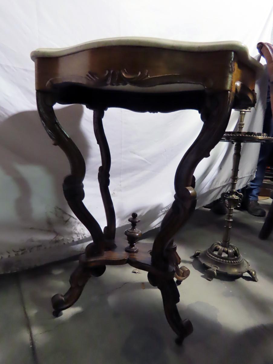 Queen Anne Style Occasional Table