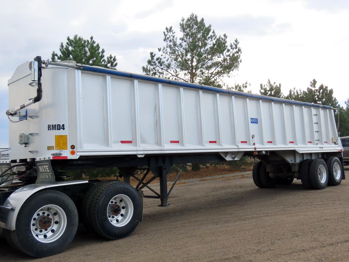 2015 Mate End Dump Trailer