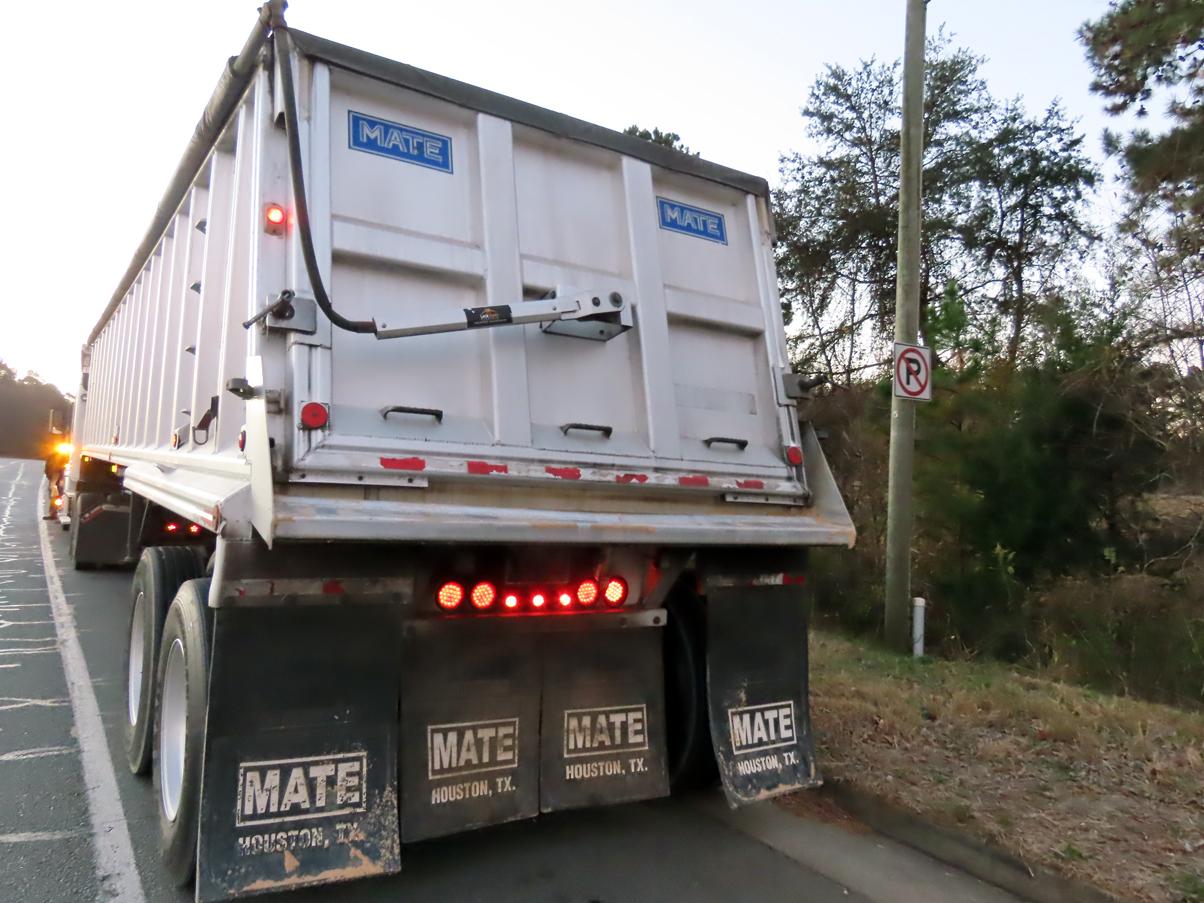 2015 Mate End Dump Trailer