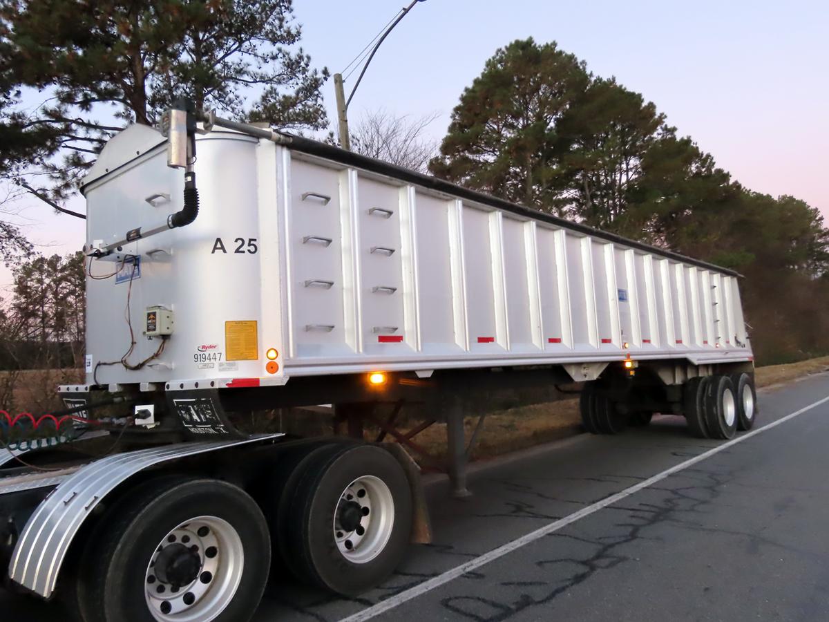 2015 Mate End Dump Trailer