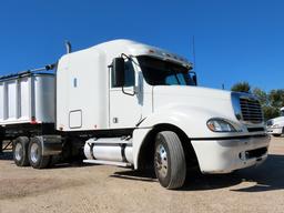 2016 Freightliner Tandem Axle Columbia Conventional