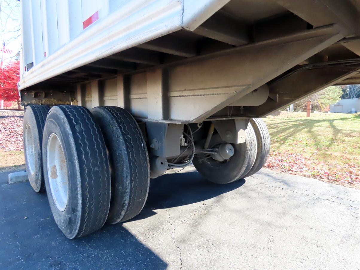 2008 Mate End Dump Trailer