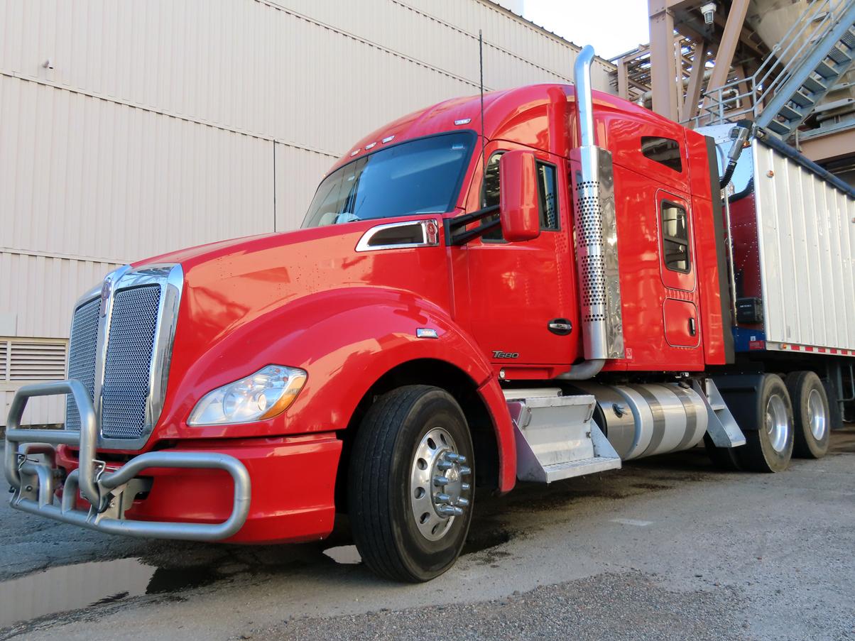 2018 Kenworth T-680 Conventional