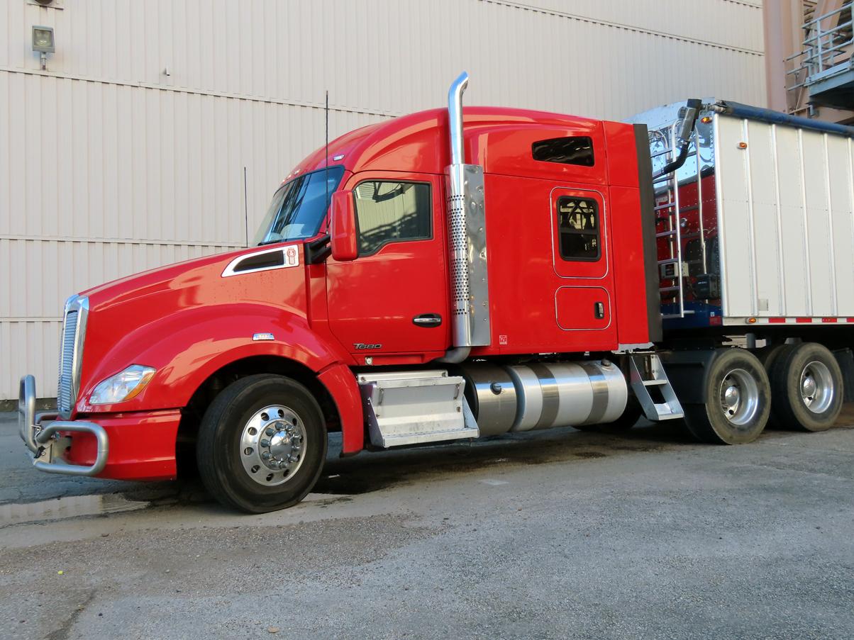 2018 Kenworth T-680 Conventional