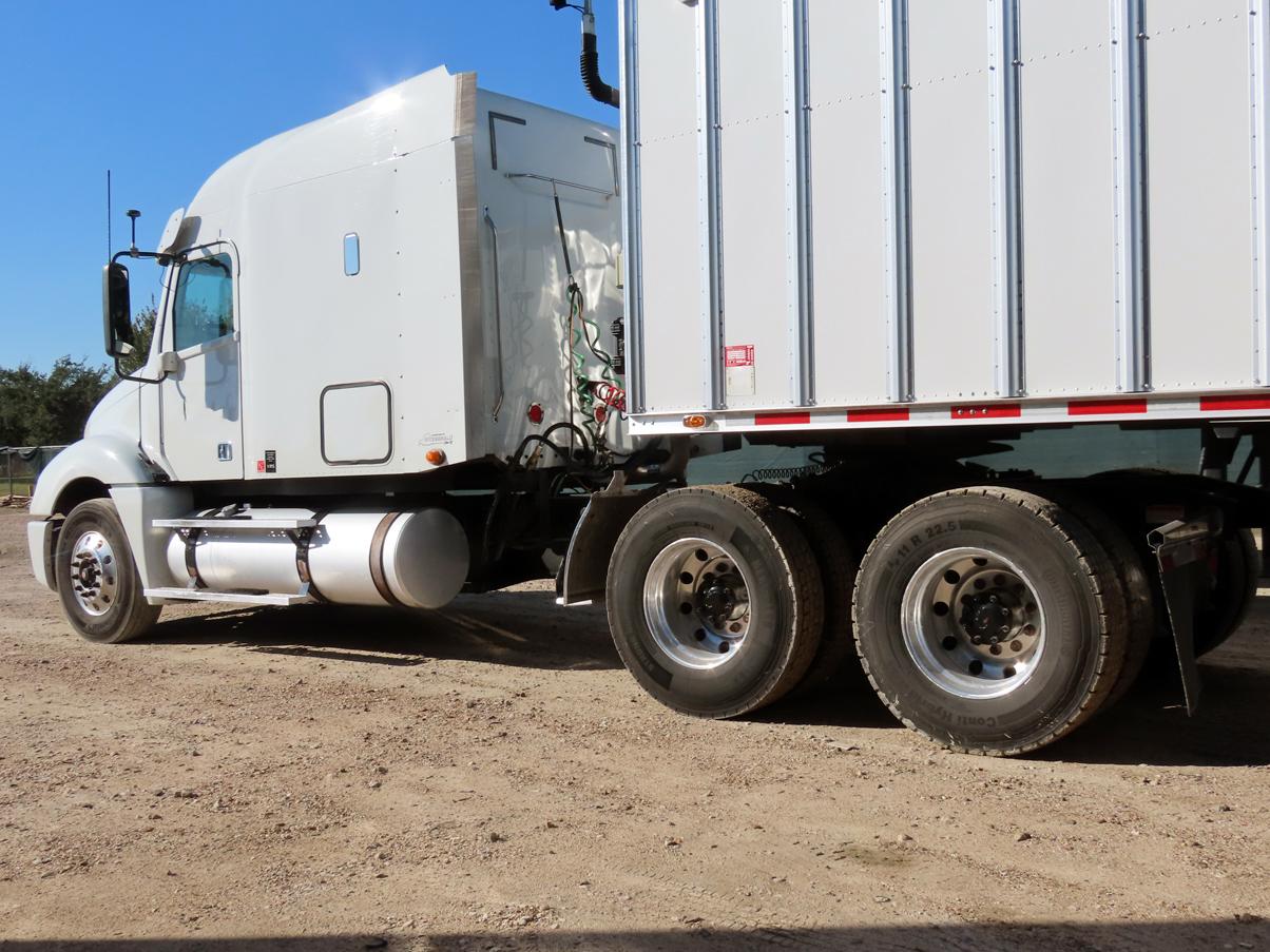 2016 Freightliner Tandem Axle Columbia