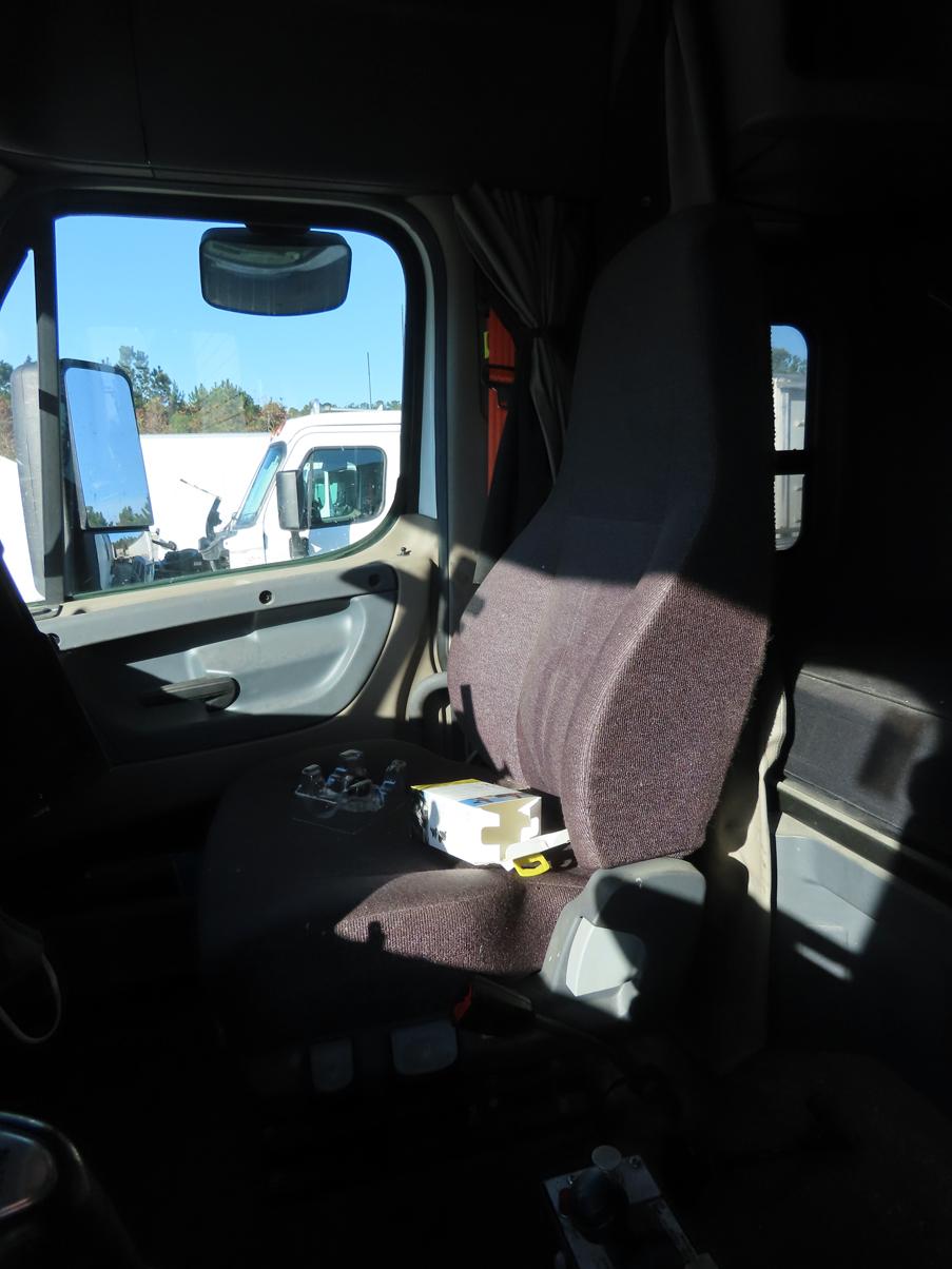 2018 Freightliner Tandem Axle Cascadia