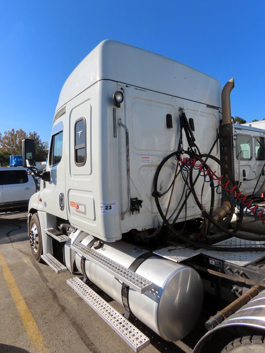 2018 Freightliner Tandem Axle Cascadia