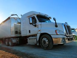 2018 Freightliner Tandem Axle Stand Up Conventional