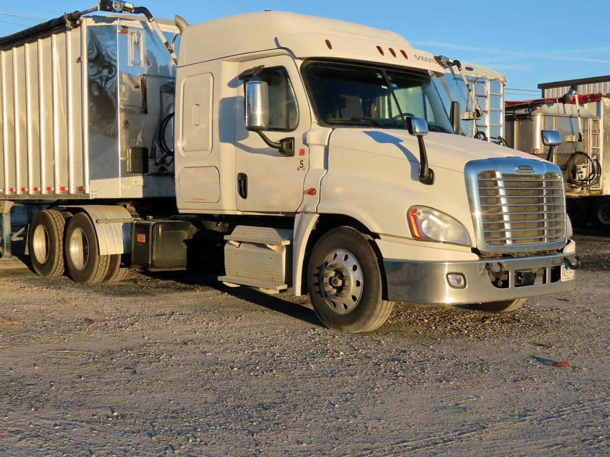 2018 Freightliner Tandem Axle Cascadia