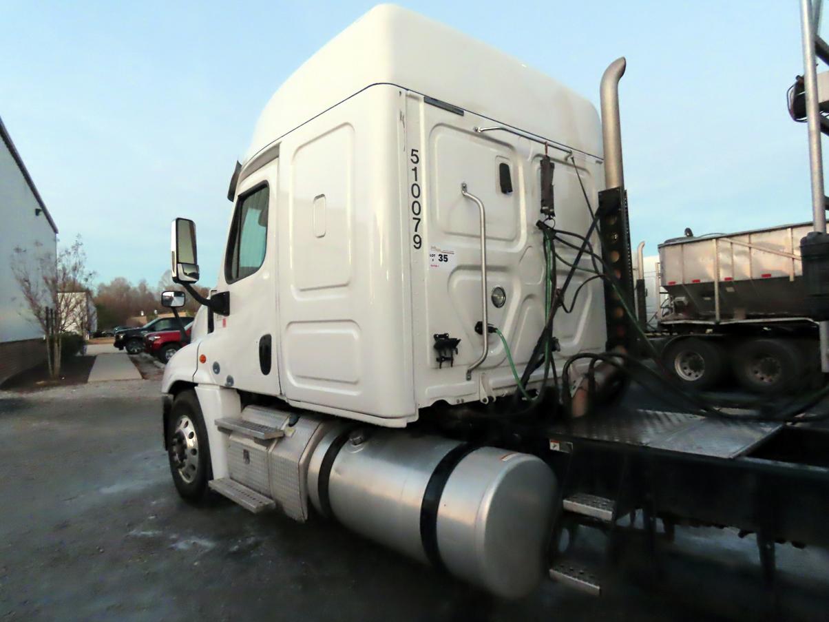 2018 Freightliner Tandem Axle Cascadia