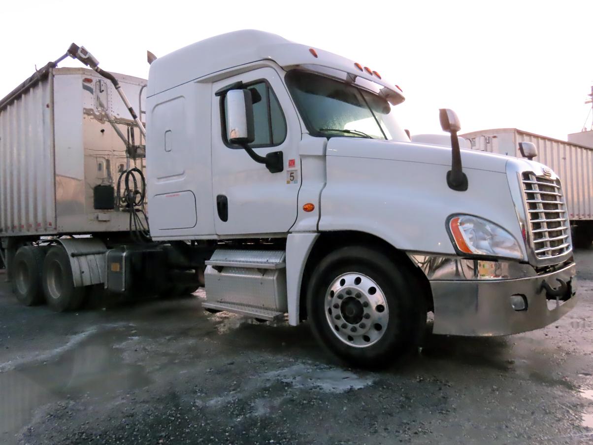 2018 Freightliner Tandem Axle Cascadia