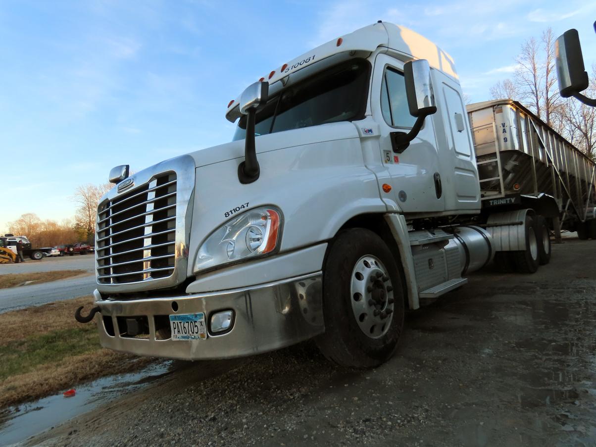 2018 Freightliner Tandem Axle Cascadia