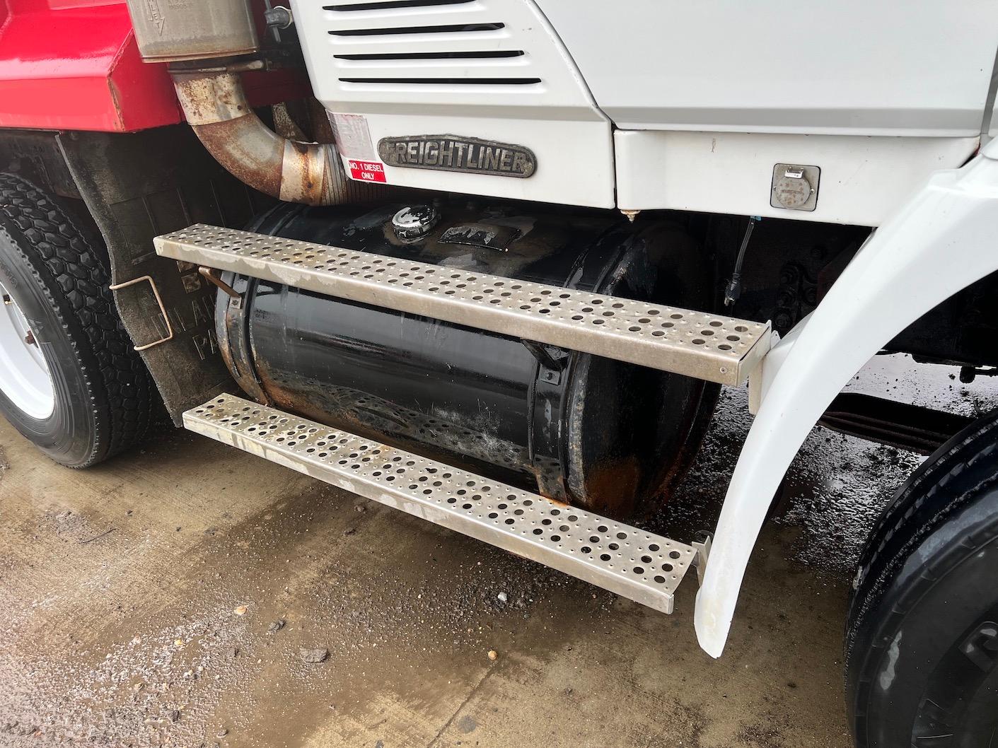 1987 Freightliner FLD-120 Triple Axle Dump Truck