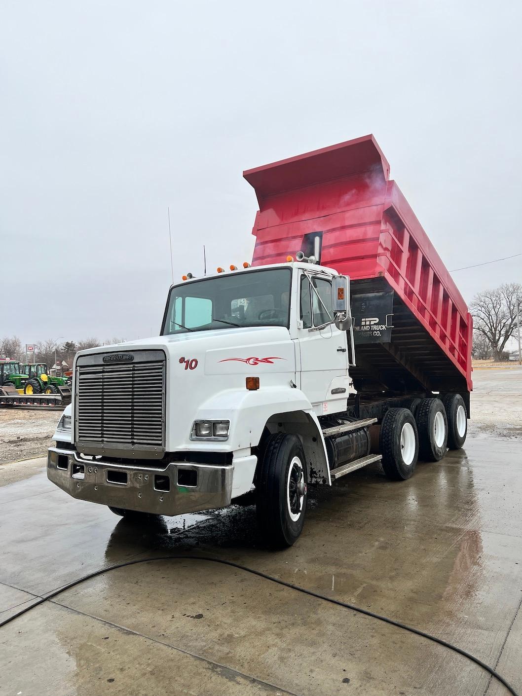 1987 Freightliner FLD-120 Triple Axle Dump Truck