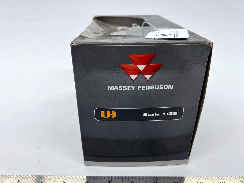 Universal Hobbies Massey Ferguson 5430