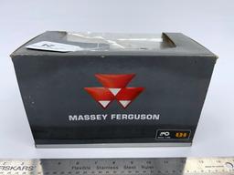 Universal Hobbies Massey Ferguson 5430