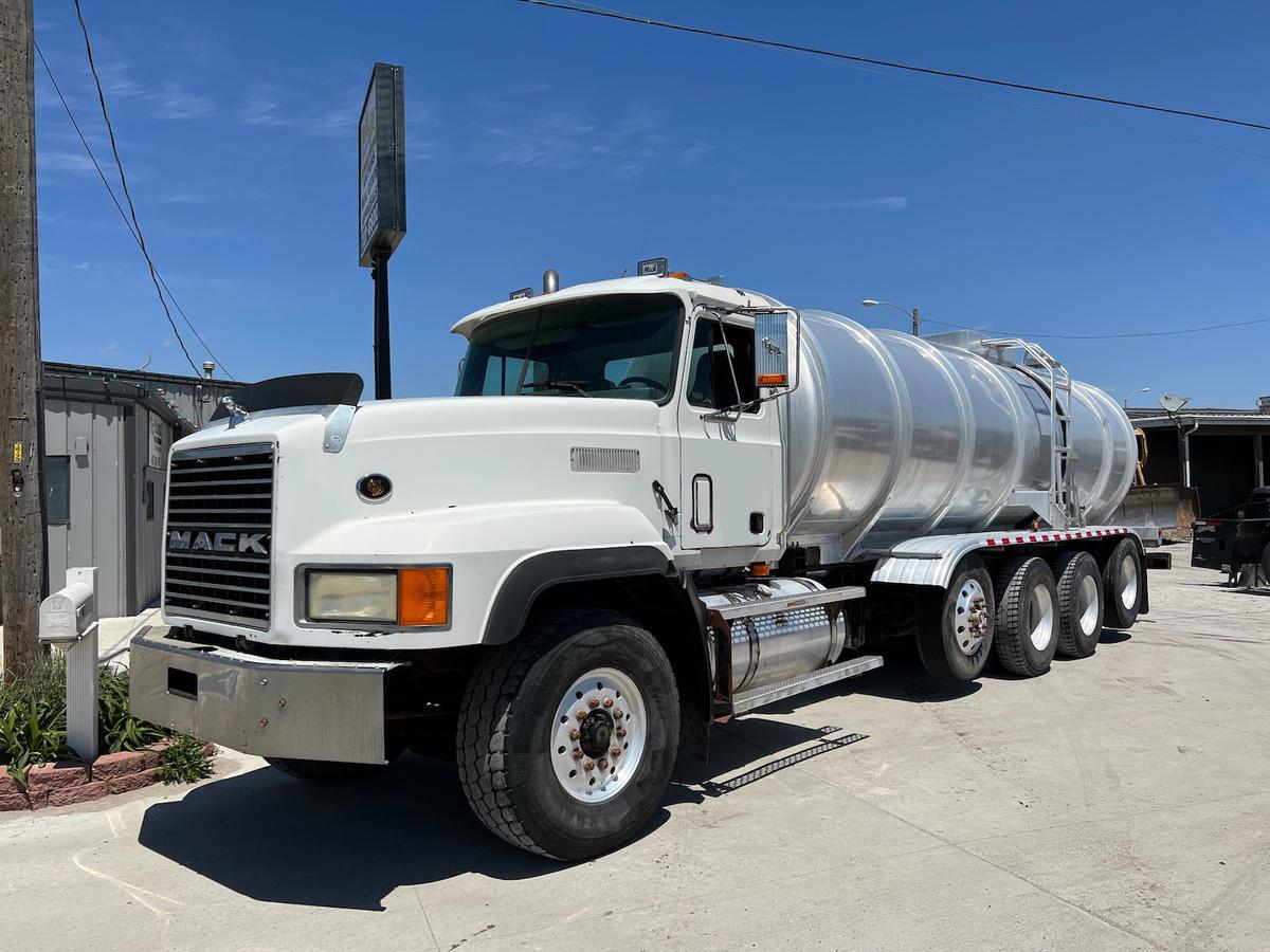 1998 Mack CL713 Quad Axle Tank Truck