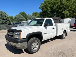 2003 Chevrolet 2500HD Service Truck