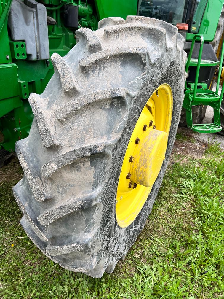 John Deere 8200 MFWD