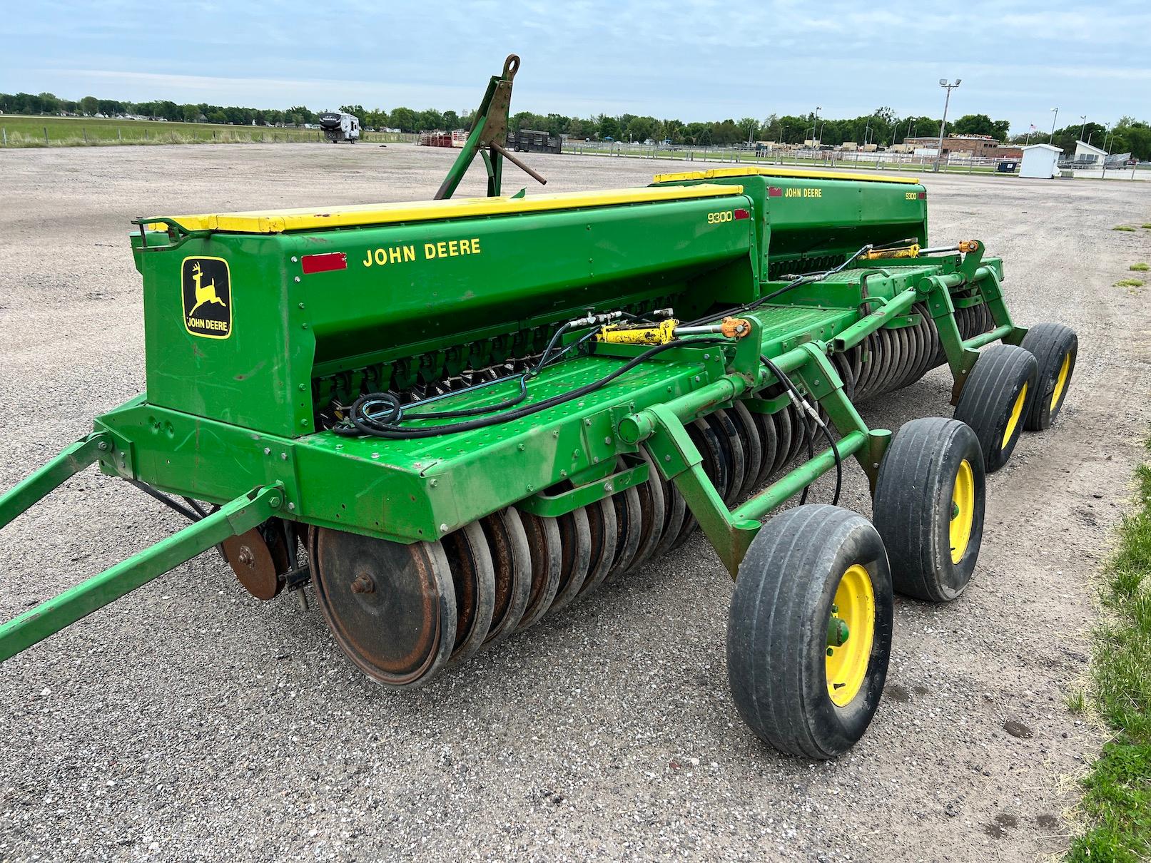 John Deere 9300