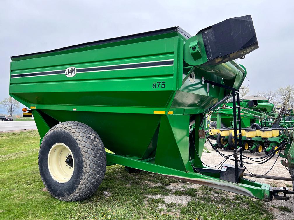 J&M 875-13 Grain Cart