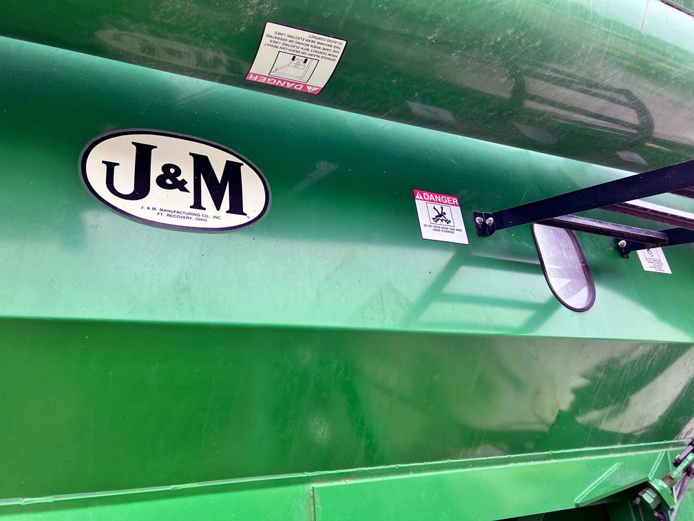 J&M 875-13 Grain Cart