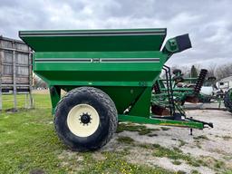 J&M 620-14 Grain Cart