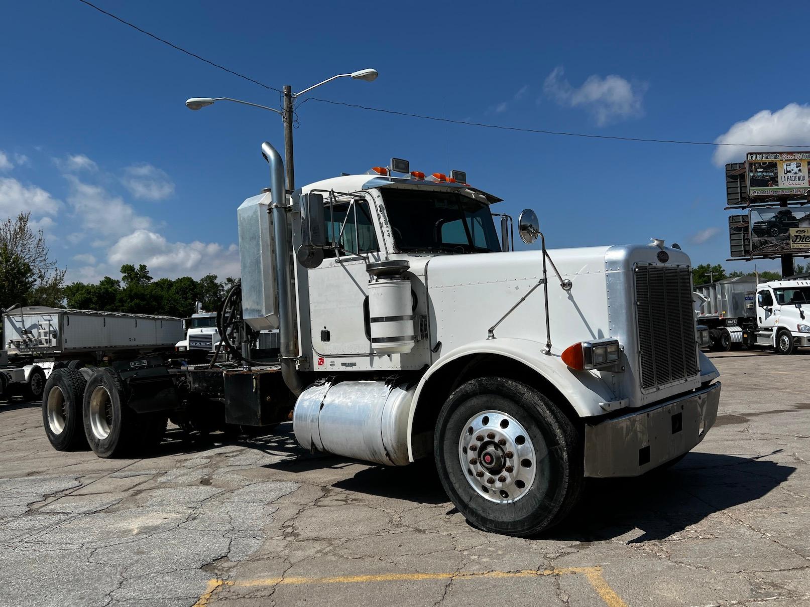 1996 Peterbilt 378 Day Cab