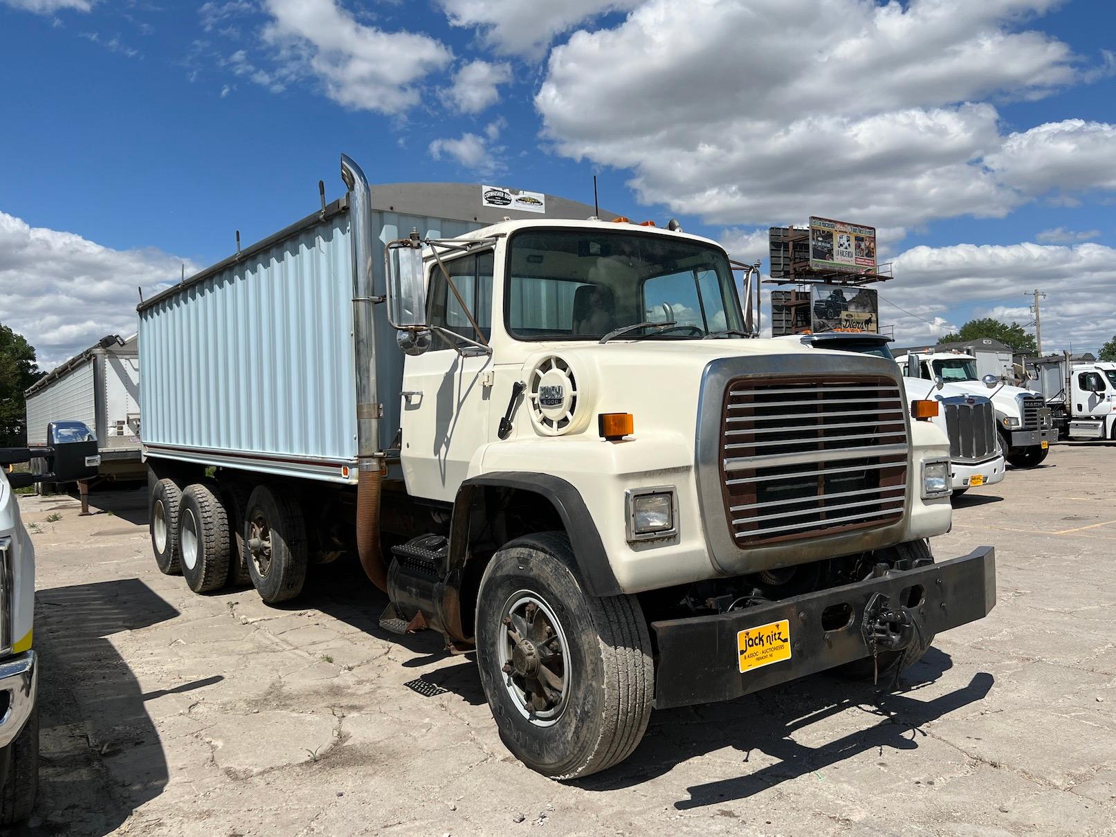 1986 Ford LN9000