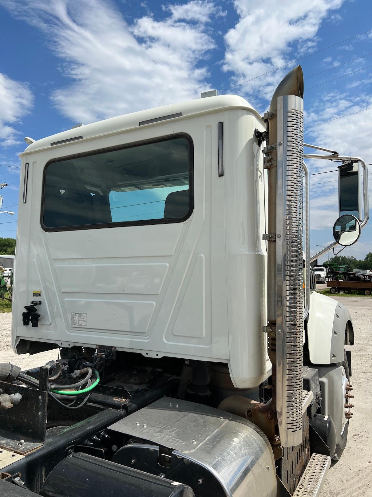 2014 Mack GU713 Truck Tractor