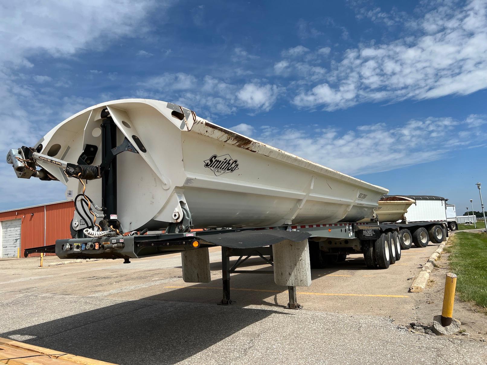 2014 Smith Co SX3-42-34 Triple Axle Side Dump Trailer