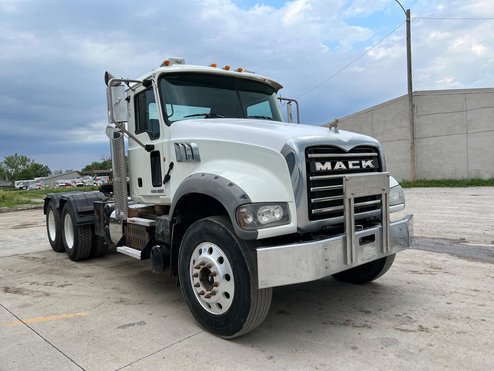 2014 Mack GU713 Truck Tractor
