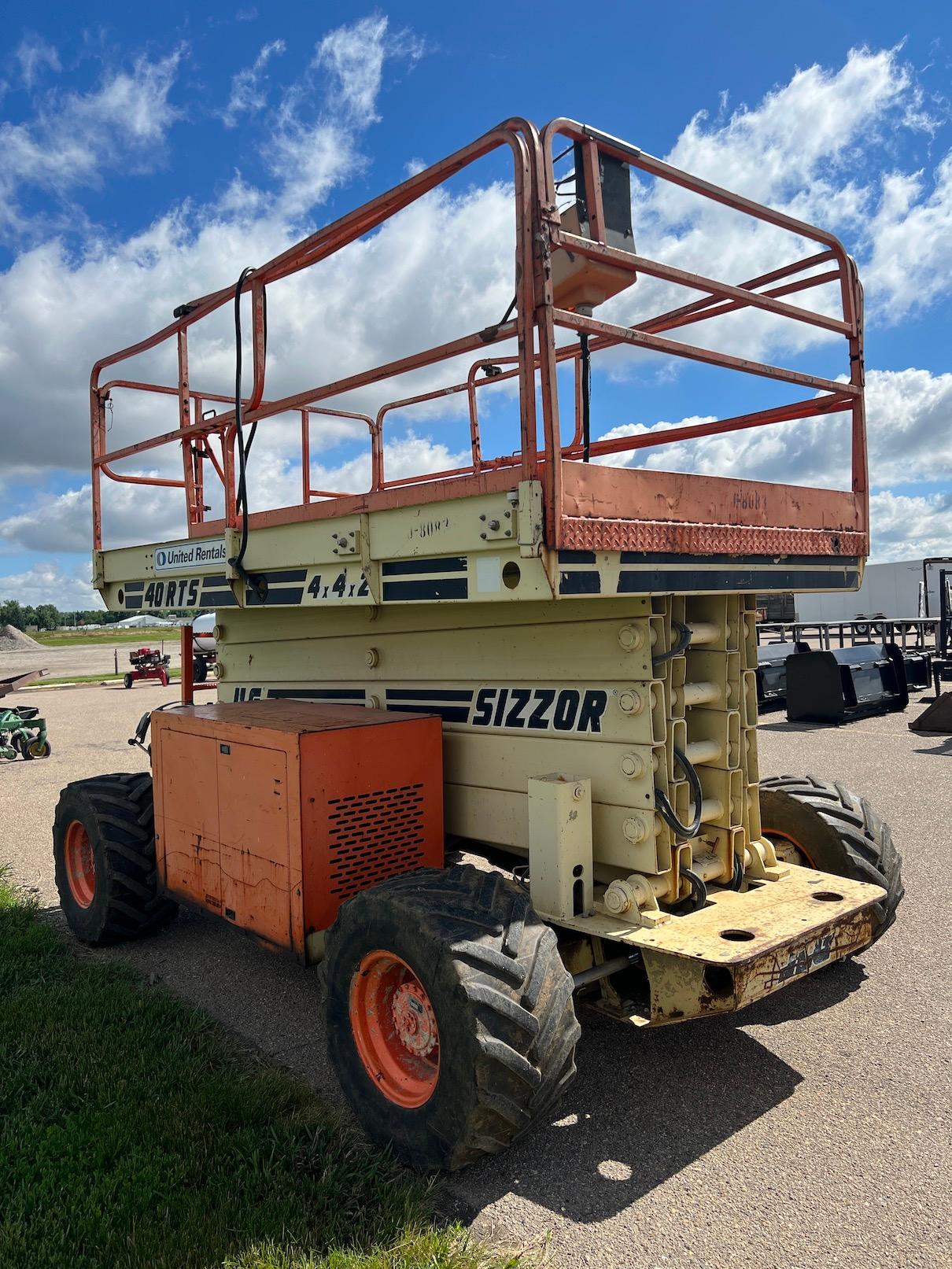 1998 JLG Scissor Lift