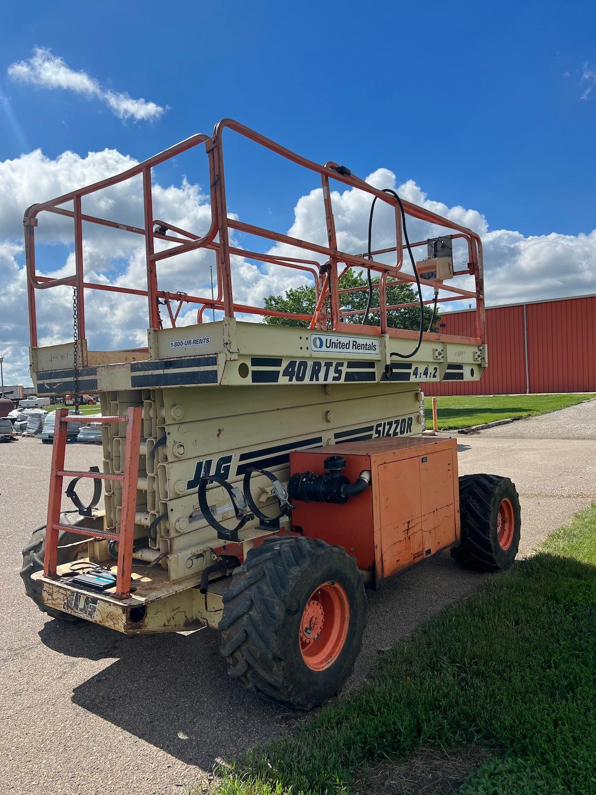 1998 JLG Scissor Lift