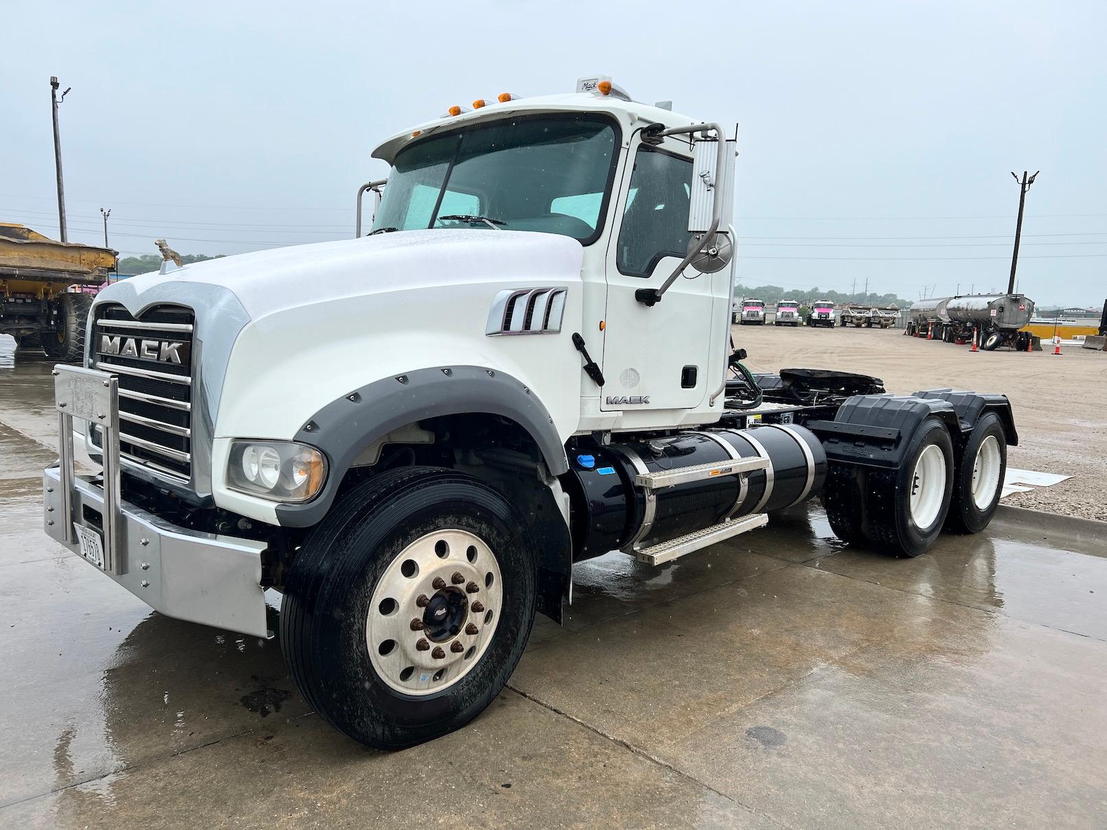 2014 Mack GU713 Truck Tractor