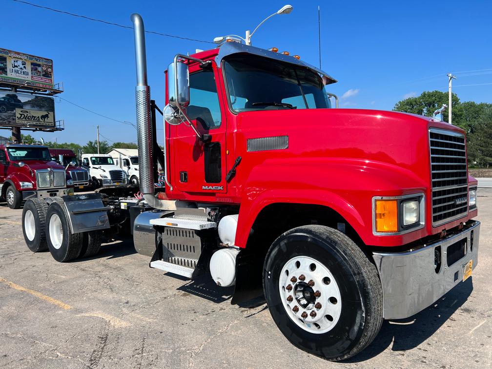 2014 Mack CHU613 Day Cab