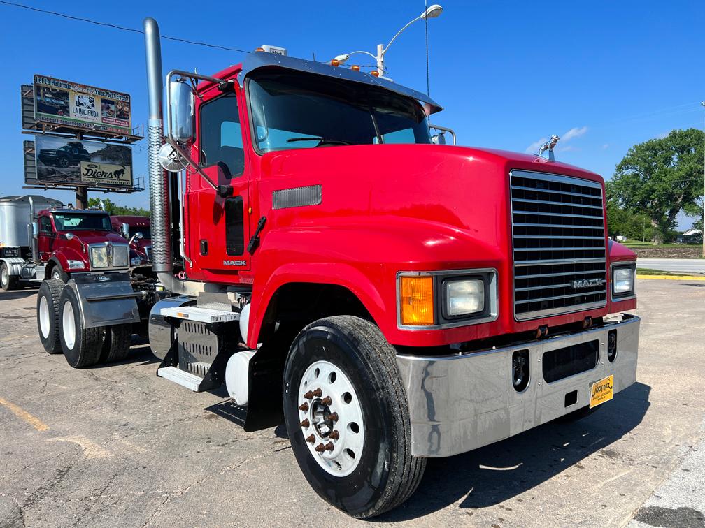 2014 Mack CHU613 Day Cab