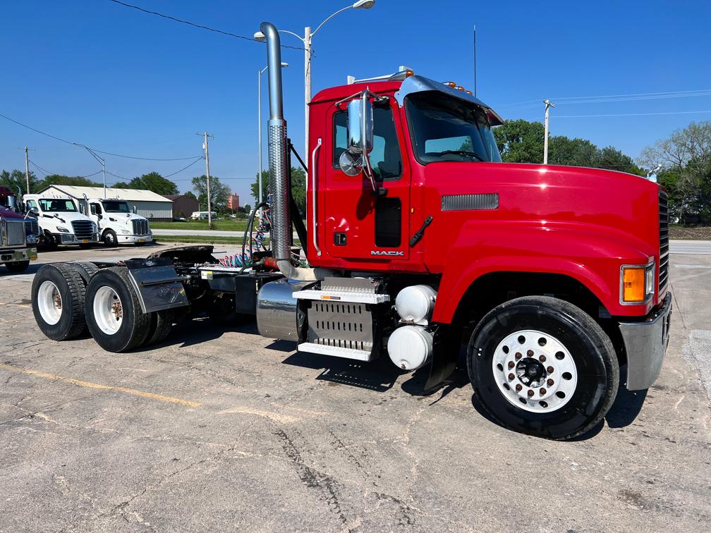 2014 Mack CHU613 Day Cab