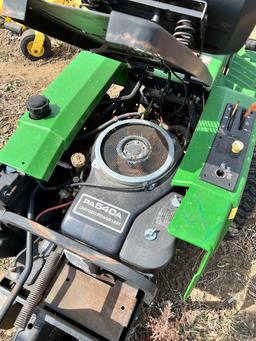 John Deere F525 Mower