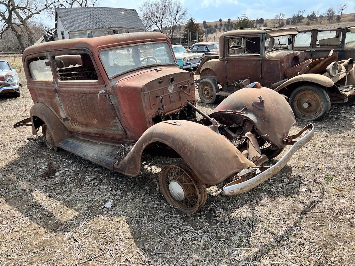 1934 Plymouth PF 2-Door Sedan