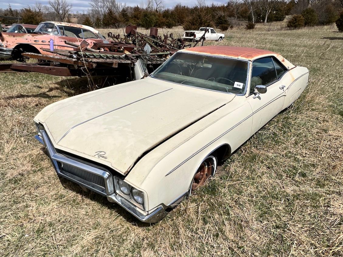 1970 Buick Riviera 2-Door Hardtop