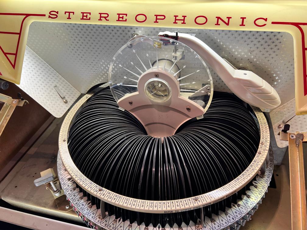 1962 Wurlitzer 2600 Stereophonic Jukebox