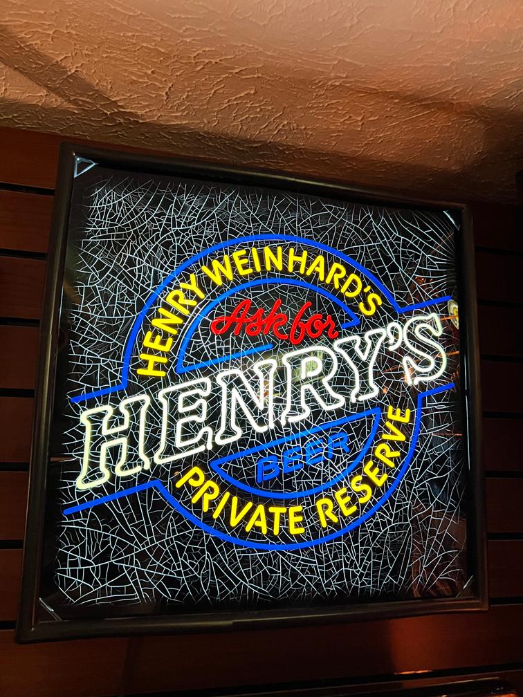 Henry Weinhards Lighted Sign