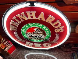 Weinhards Red Boars Neon