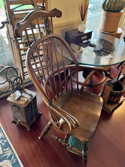 Antique Windsor Chair