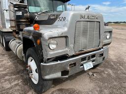 1988 Mack F688ST