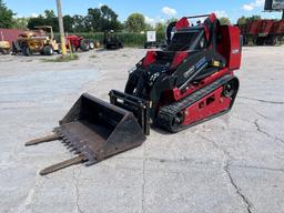 2016 Toro Dingo TX-1000 Ride-On Skidloader